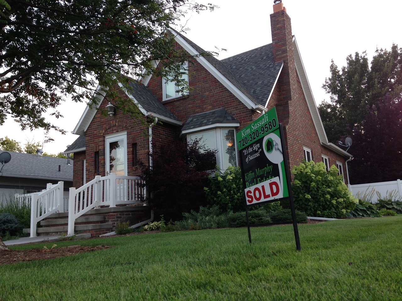 Tips for Maximizing Your Return on Investment When Selling a Home